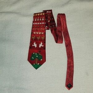 Holiday Tales mens pure silk neck tie.